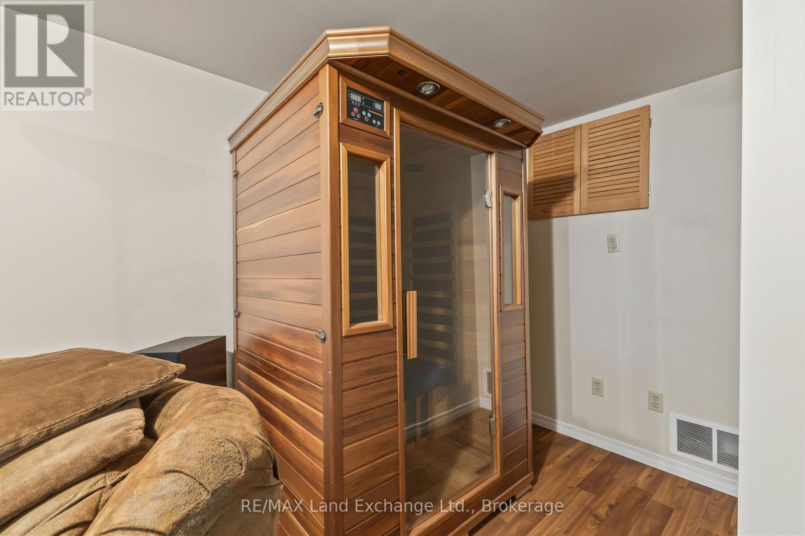 789 EASTWOOD DRIVE - Image 21