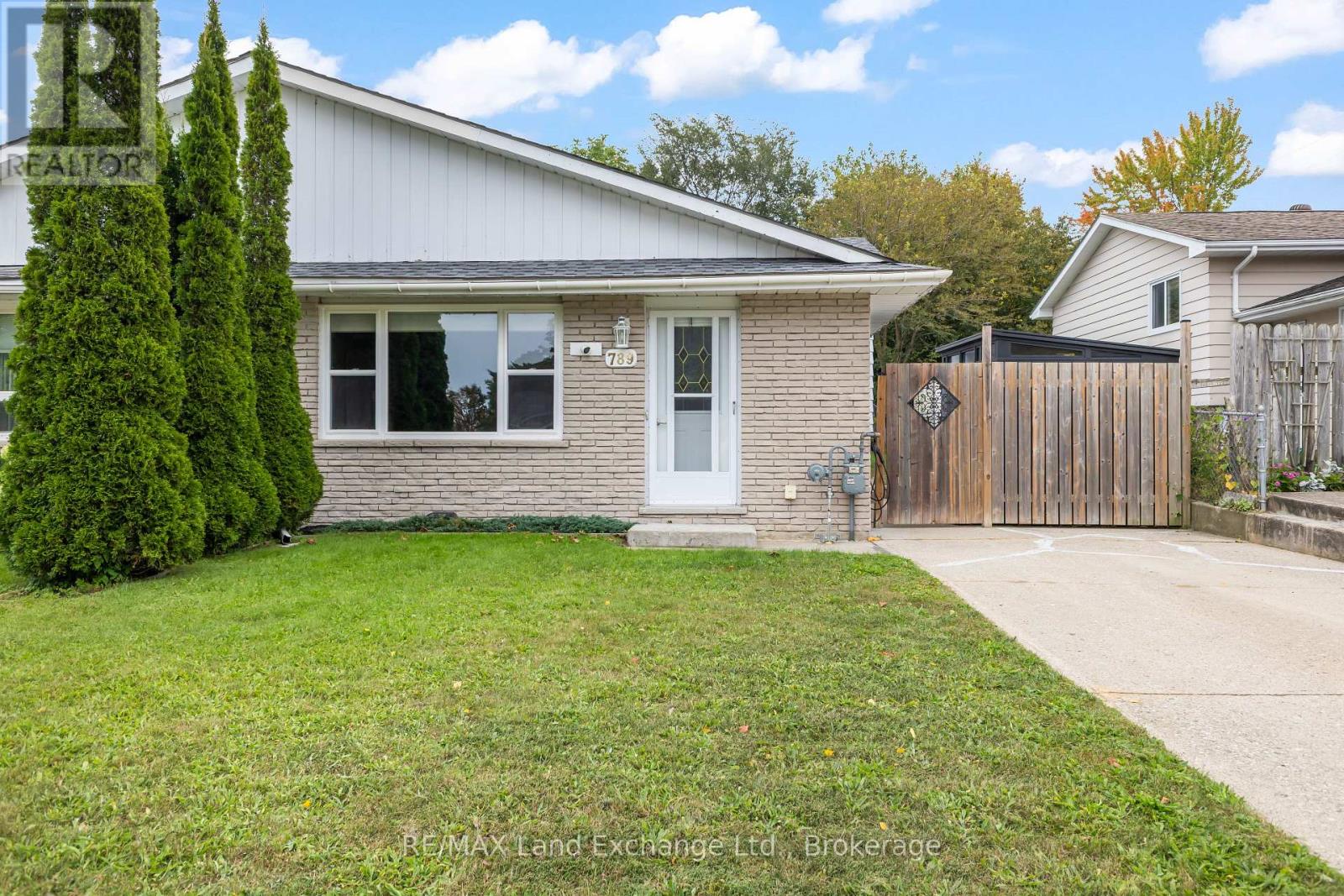 789 EASTWOOD DRIVE - 4