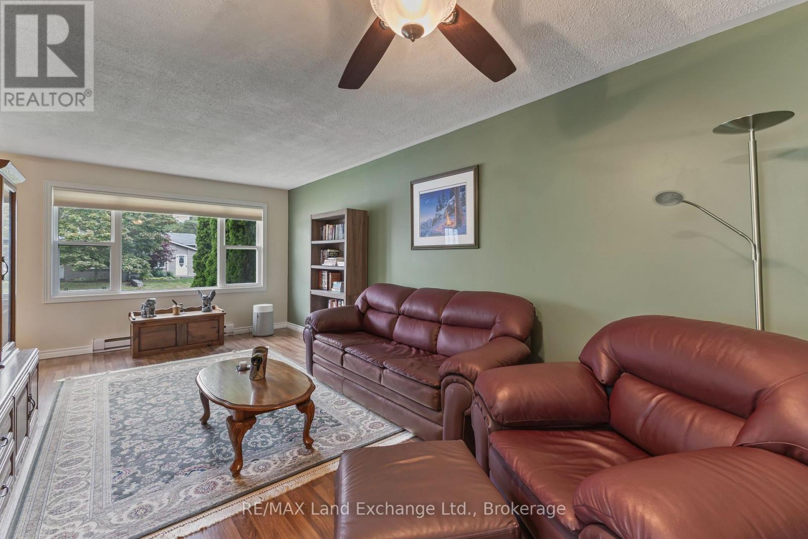 789 EASTWOOD DRIVE - 9