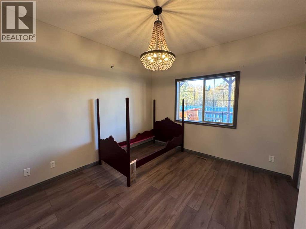 710070 Range Road 65 - 21