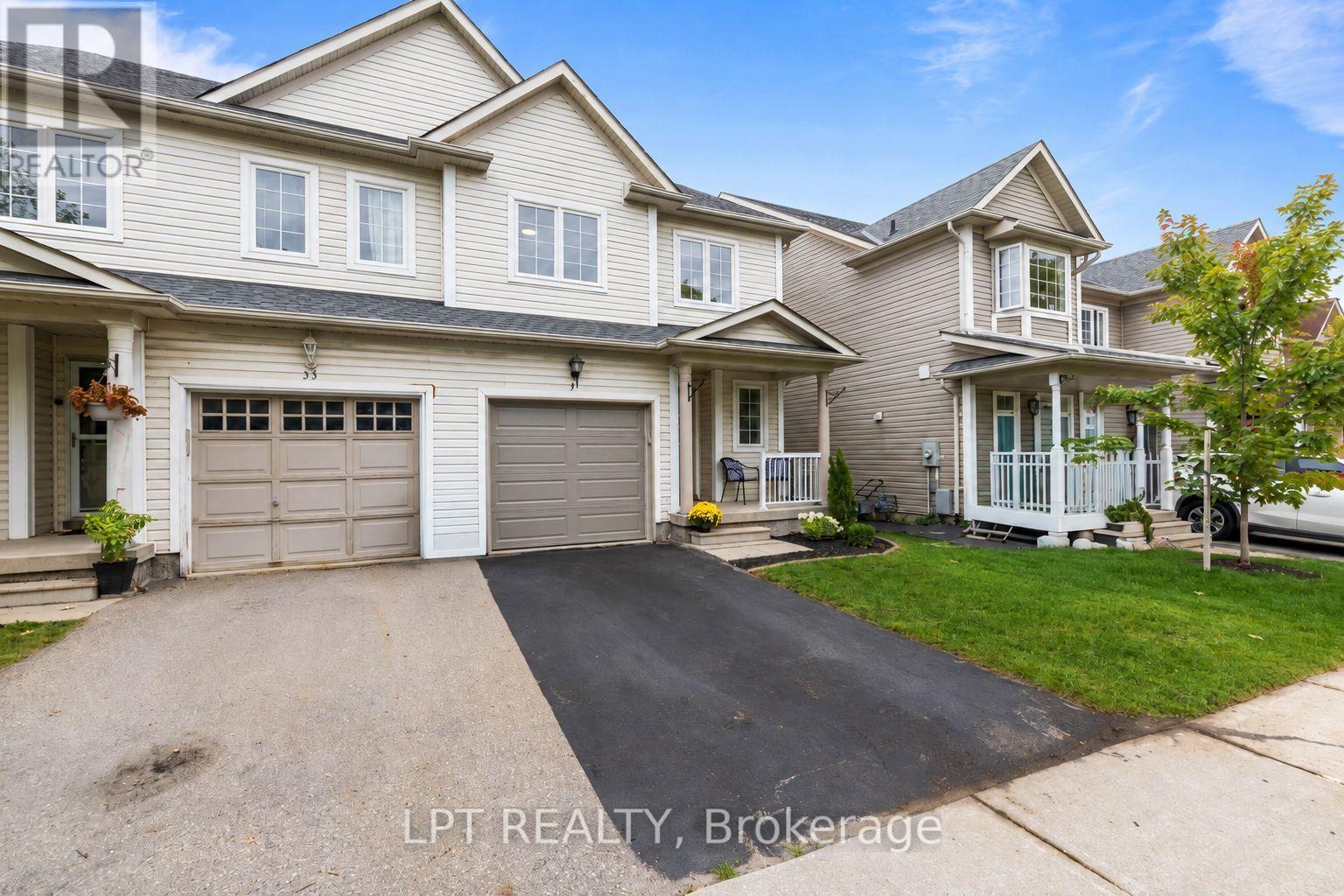 31 Laurendale Avenue, Georgina, ON photo 2