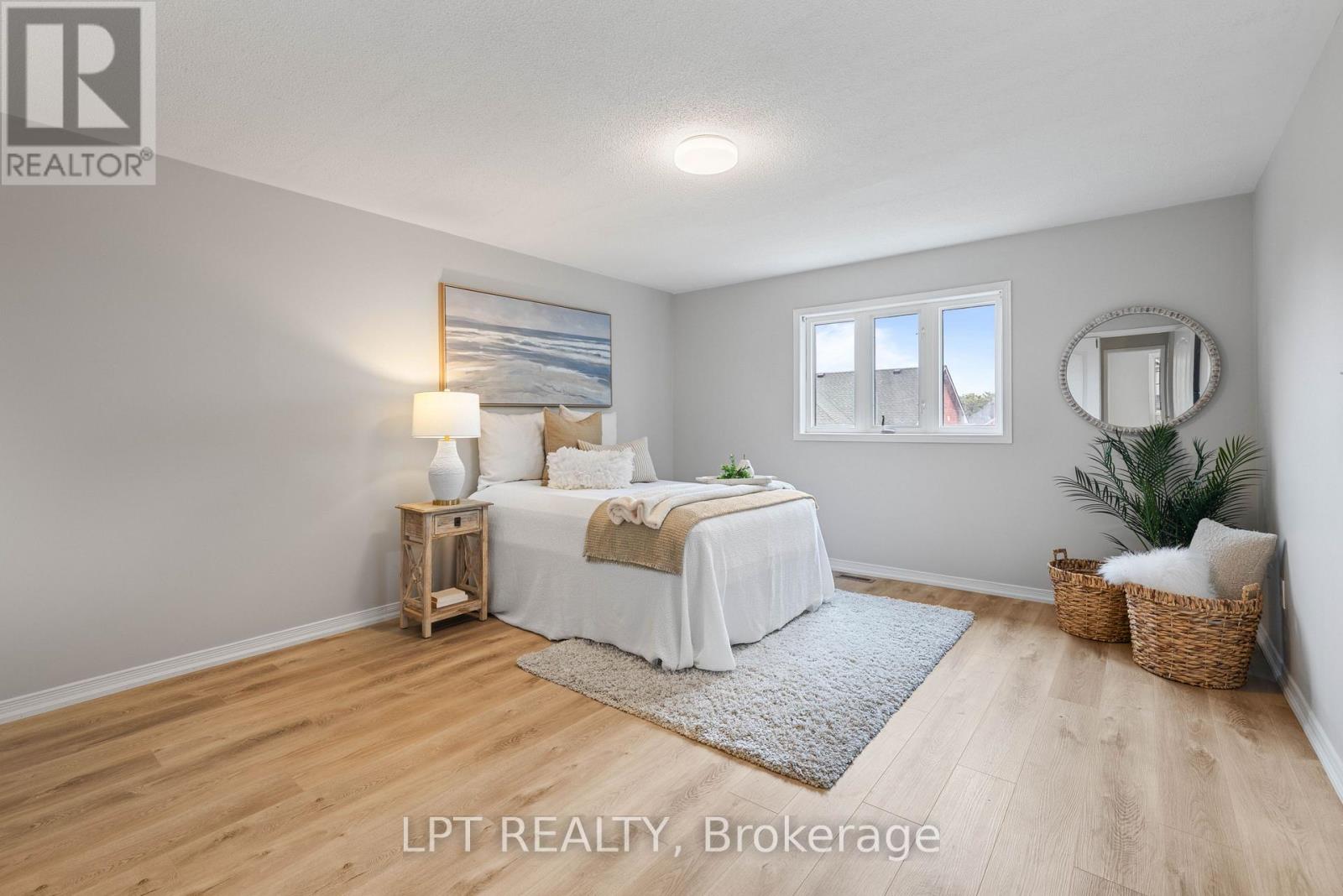 31 Laurendale Avenue, Georgina, ON photo 16