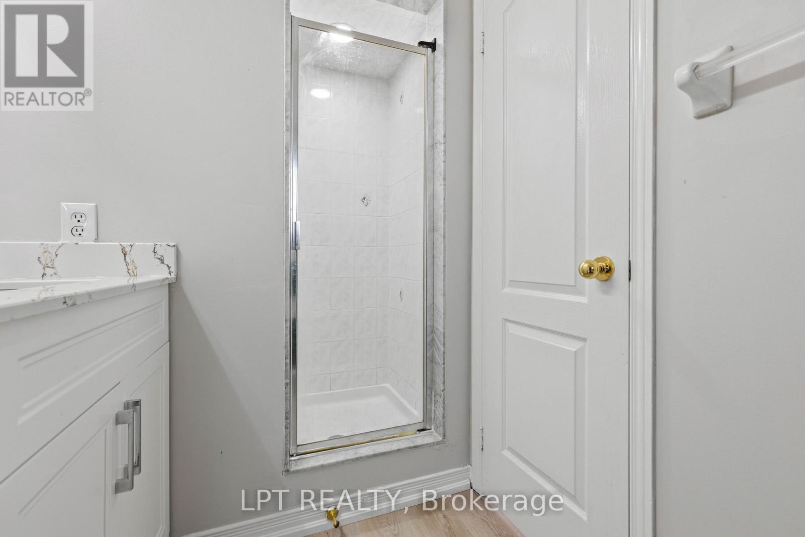 31 Laurendale Avenue, Georgina, ON photo 19