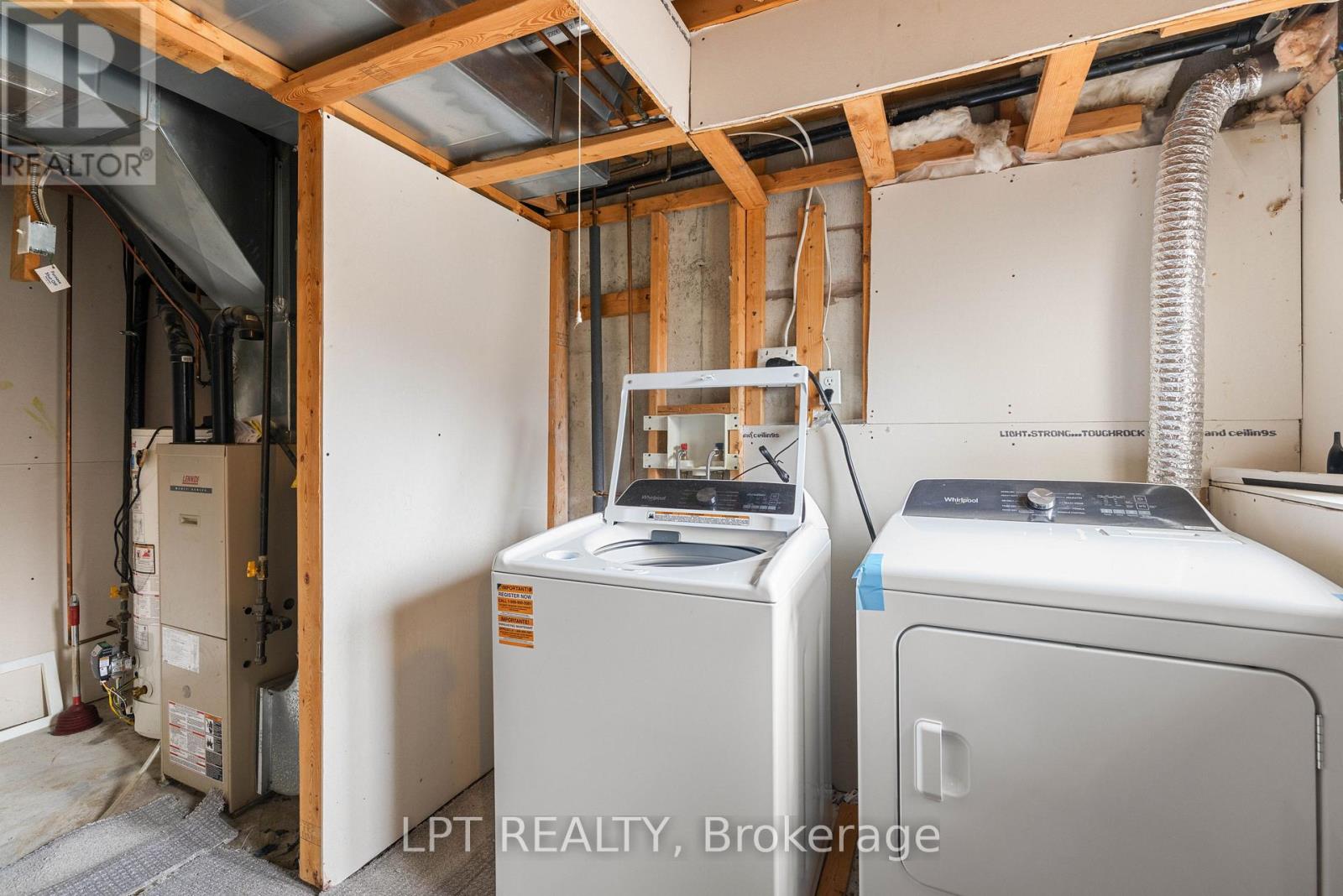31 Laurendale Avenue, Georgina, ON photo 28