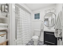 50 St. Clare Avenue thumbnail 18