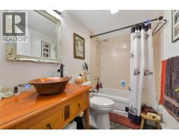 Kitchen - 21 7070 West Saanich Rd, Central Saanich, BC V8M1P5 Photo 8
