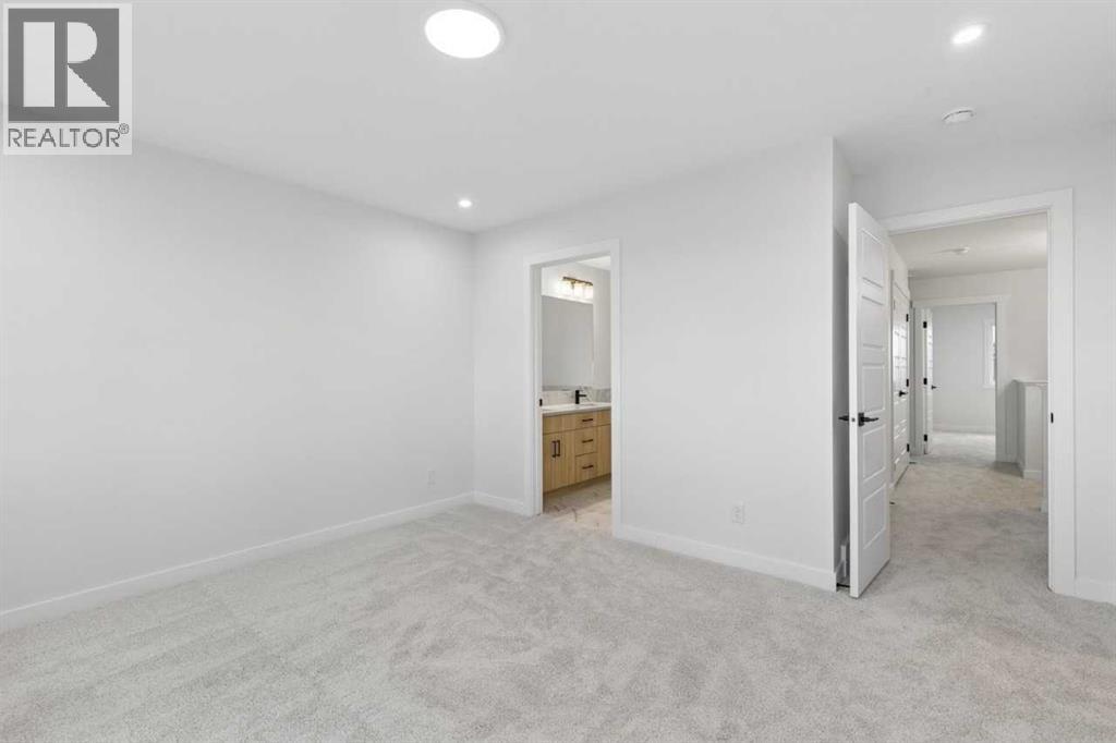 15449 45 Street SW - 19
