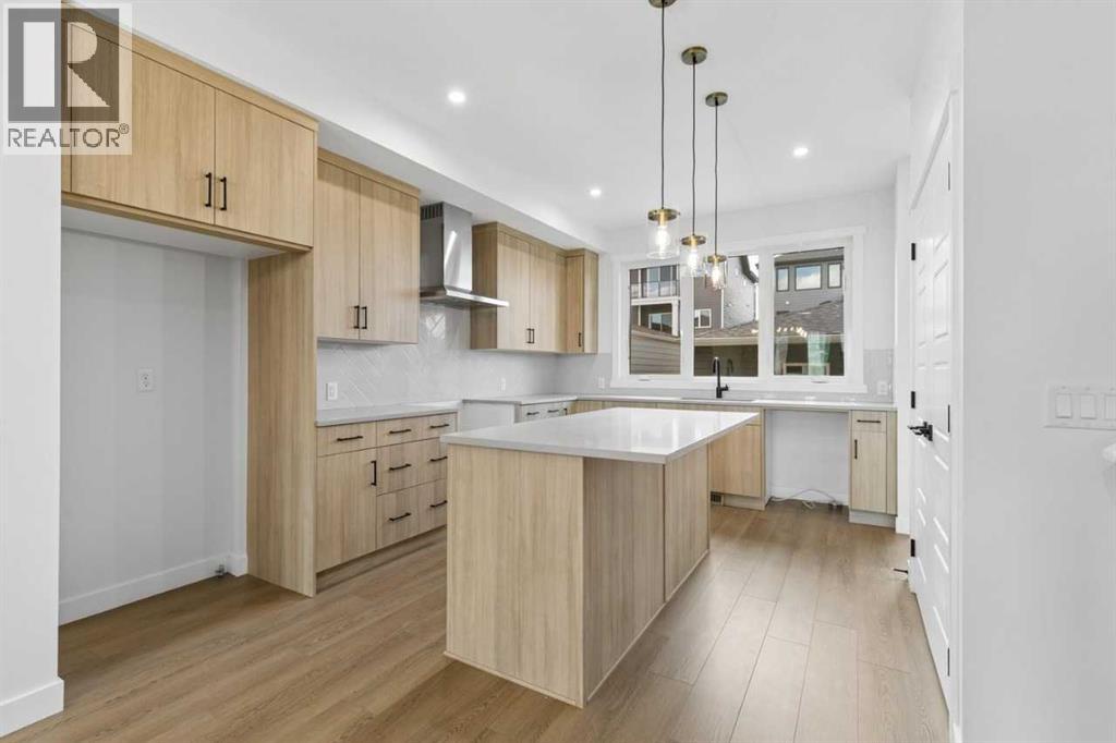 15449 45 Street SW - 10