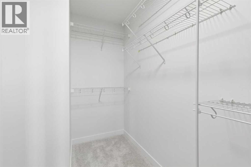 15449 45 Street SW - 23