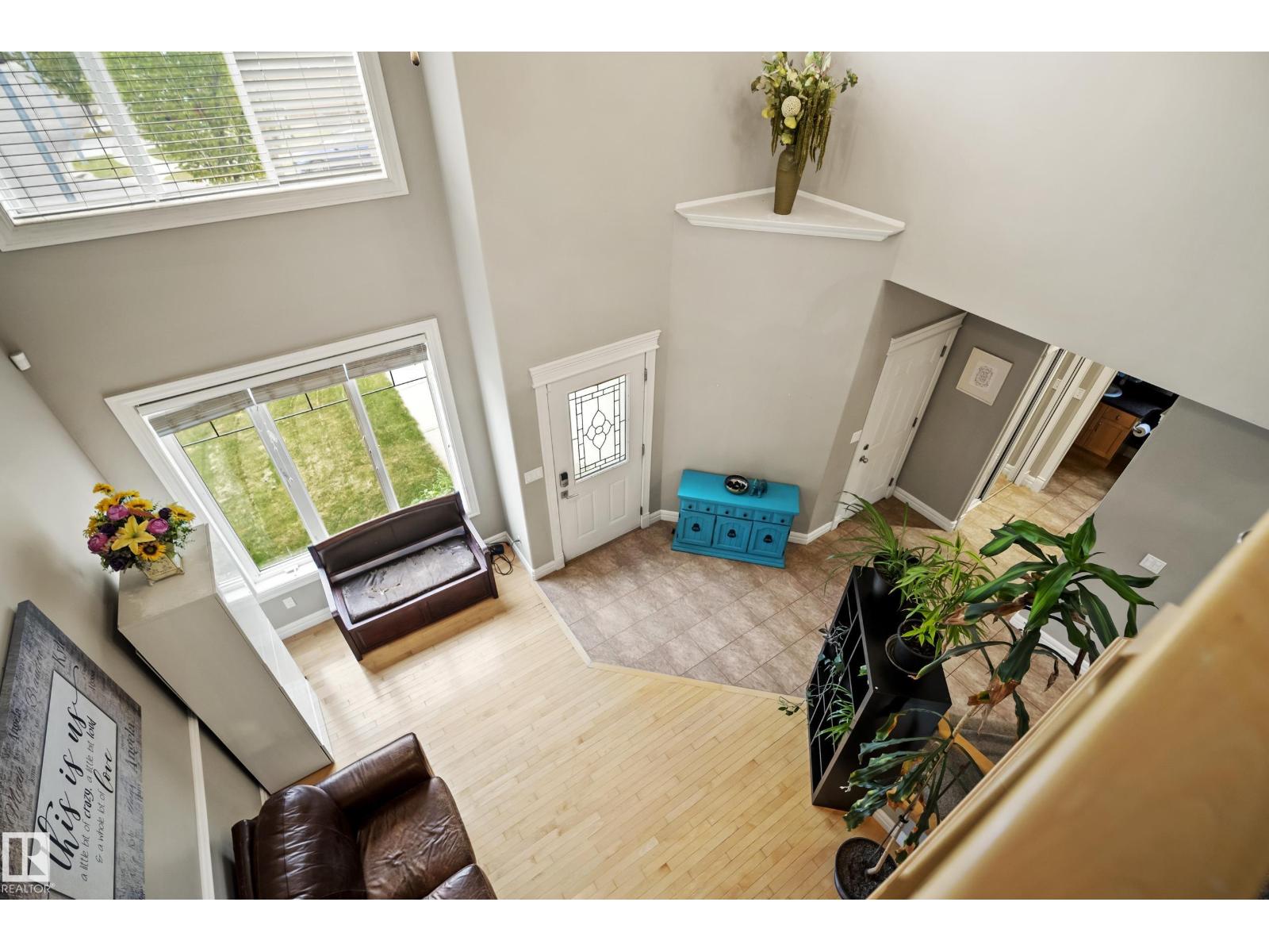5403 60 ST - Image 3