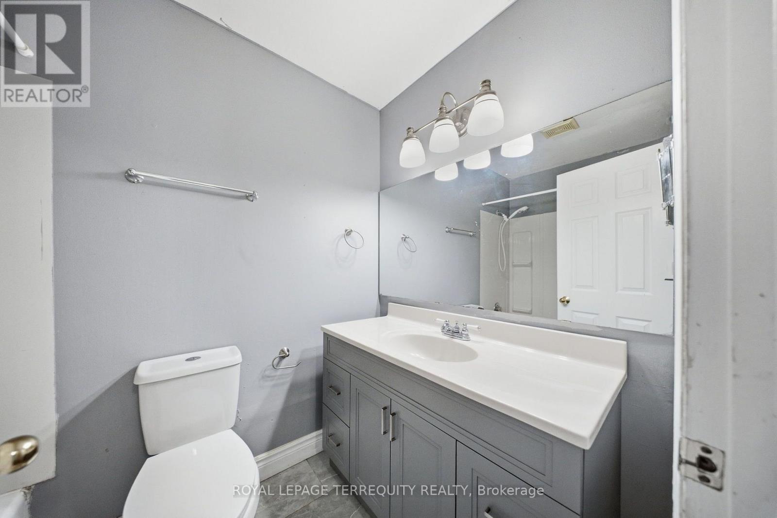 #21 506 NORMANDY STREET - 25