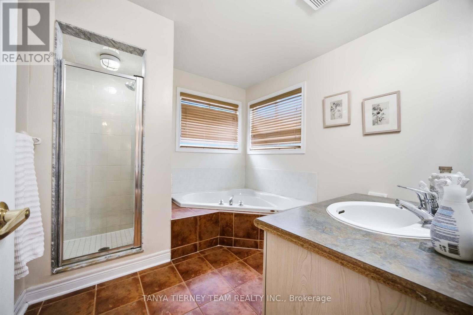 17 CODY AVENUE - Image 27