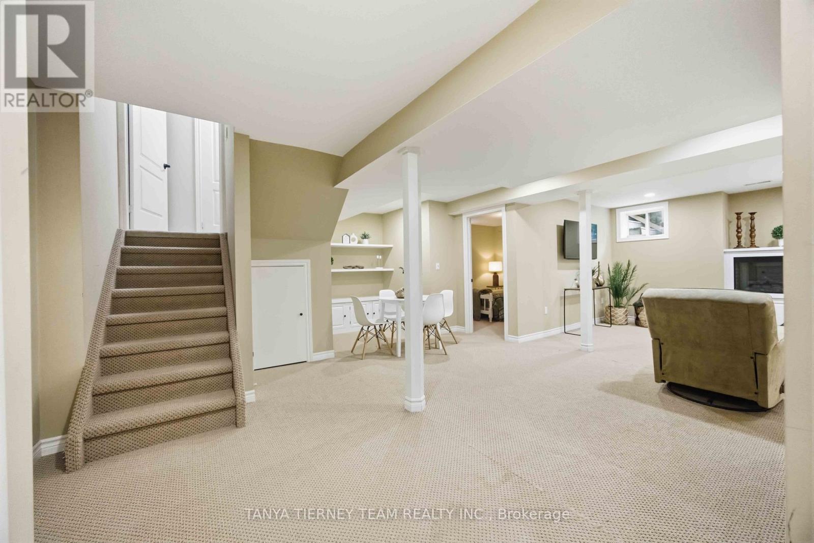 17 CODY AVENUE - Image 32