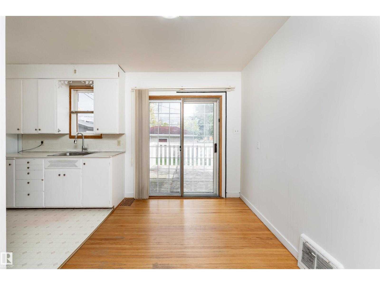 10719 132 ST NW - 7