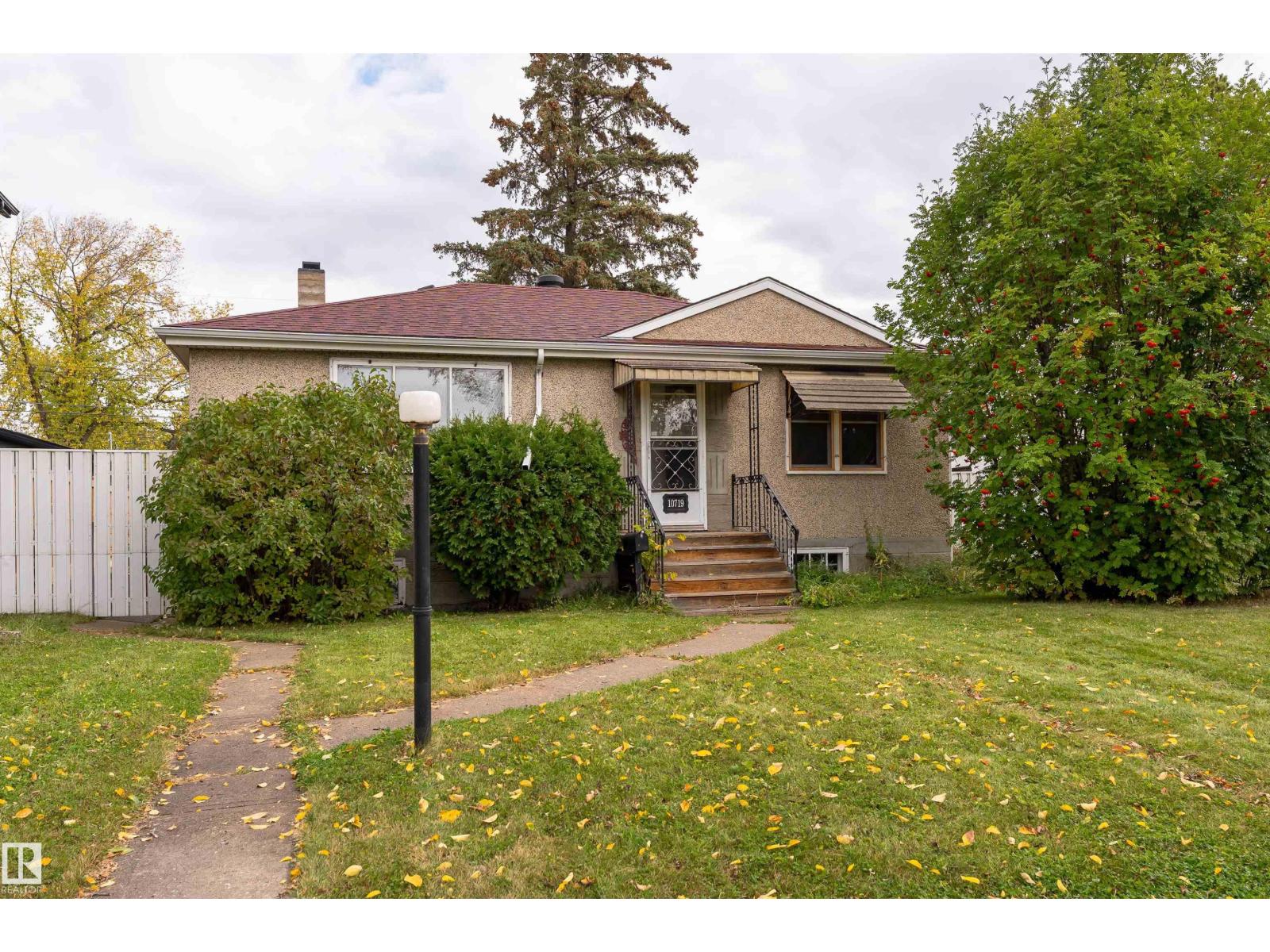 10719 132 ST NW, Edmonton, Alberta, T5M1C8