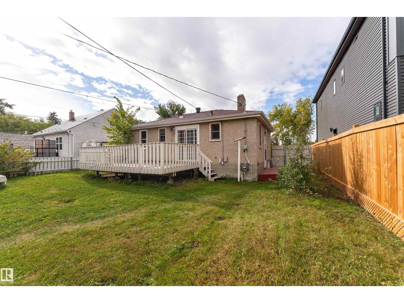 10719 132 ST NW - 37
