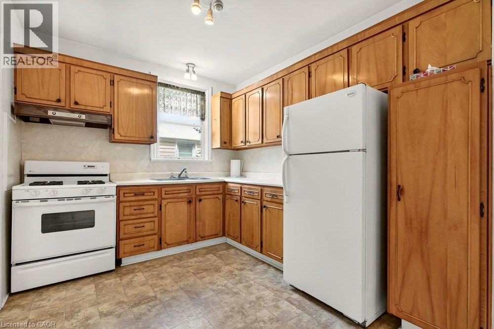 64 TWEEDSMUIR Avenue - 10