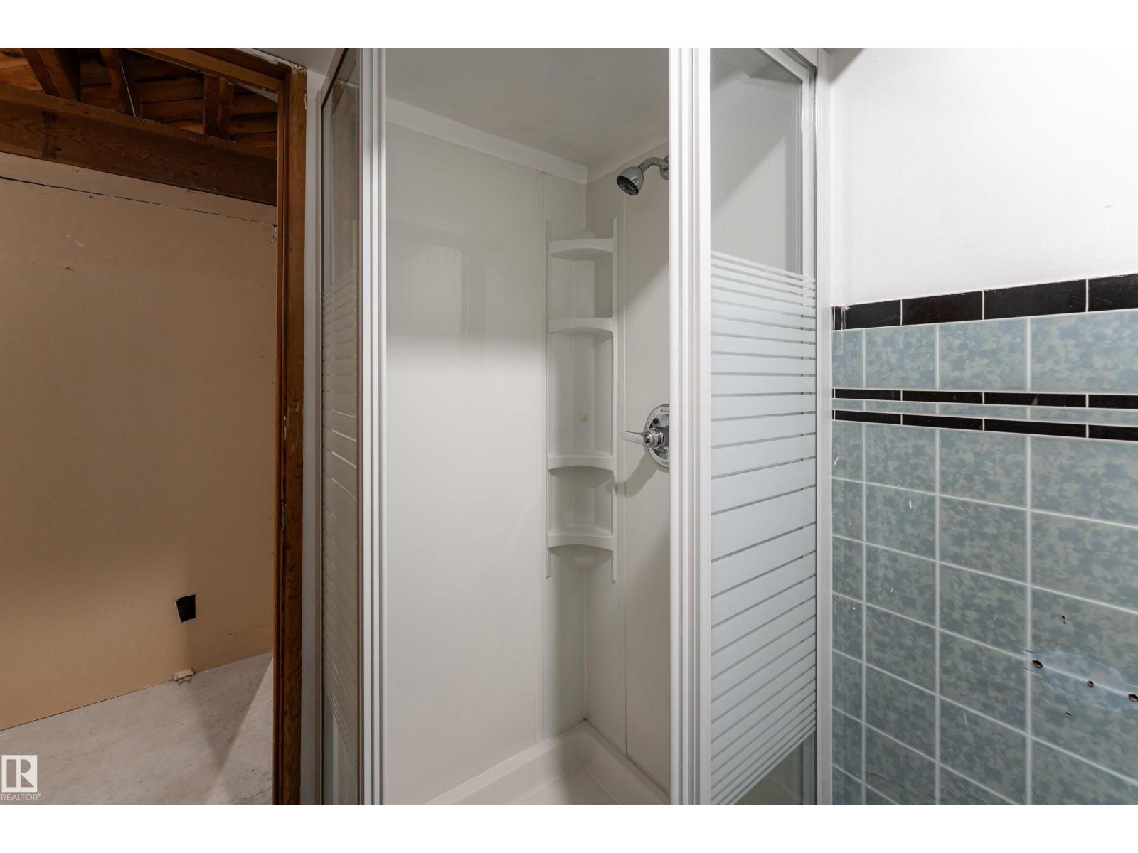 10719 132 ST NW - 32