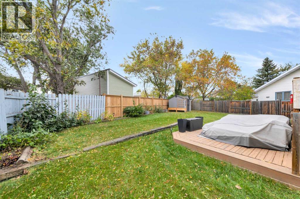 4505 30A Street Close - Image 28