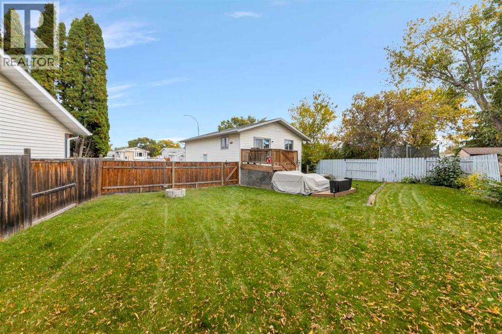 4505 30A Street Close - Image 32
