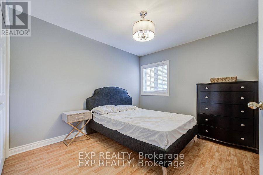 292 Sheridan Court, Newmarket, ON photo 14