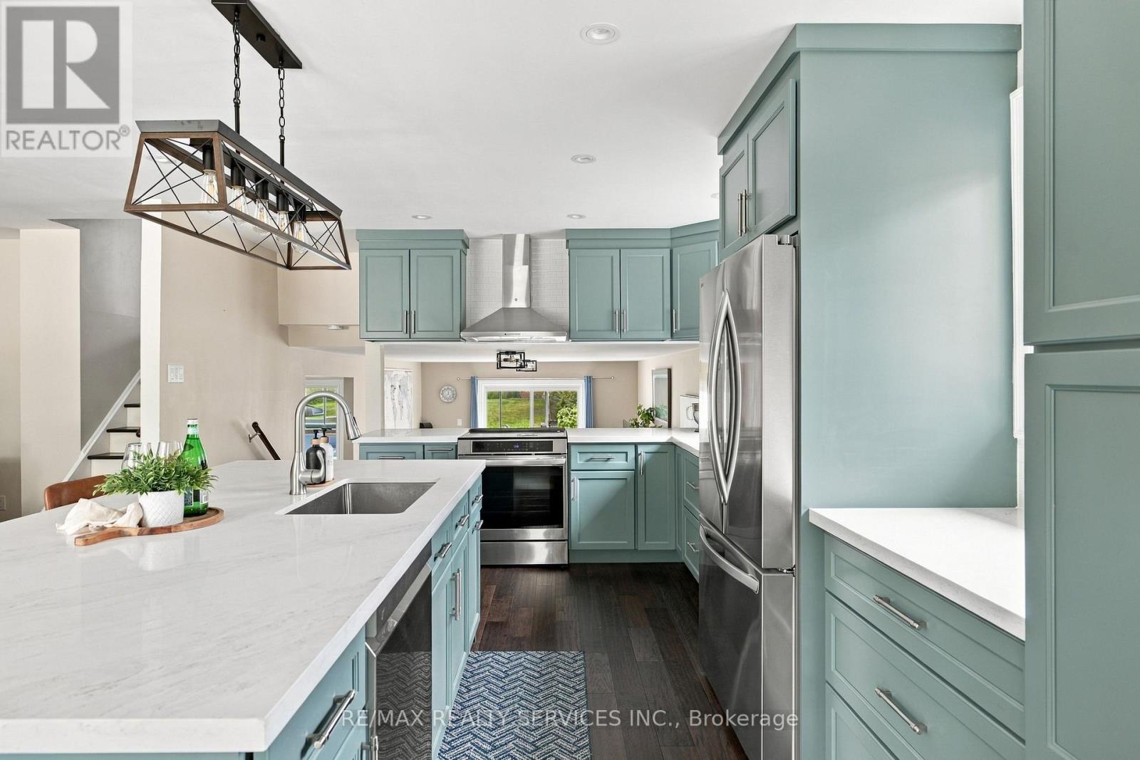 37 MAPLE AVENUE W - 7