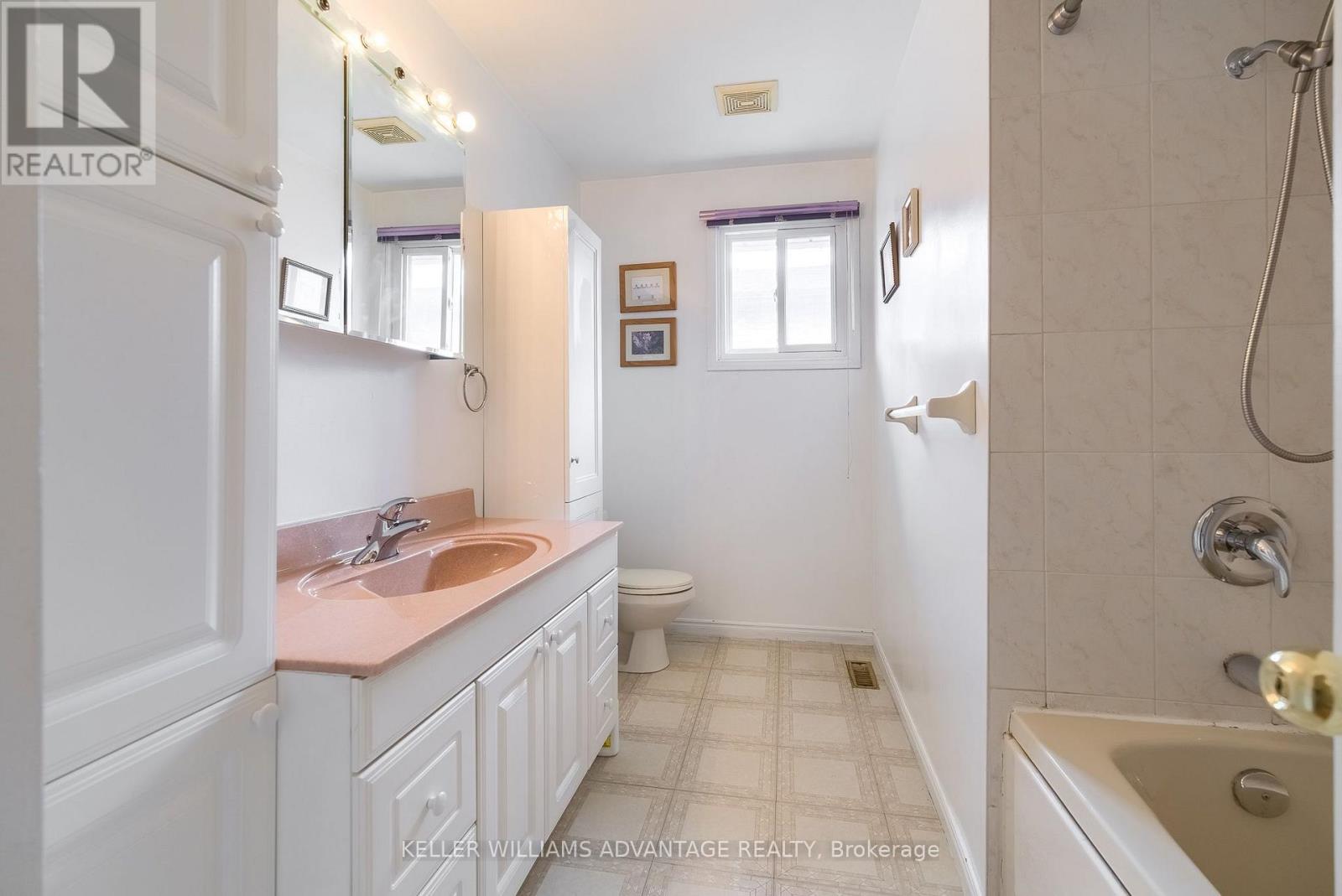 68 FULLERTON CRESCENT - Image 20