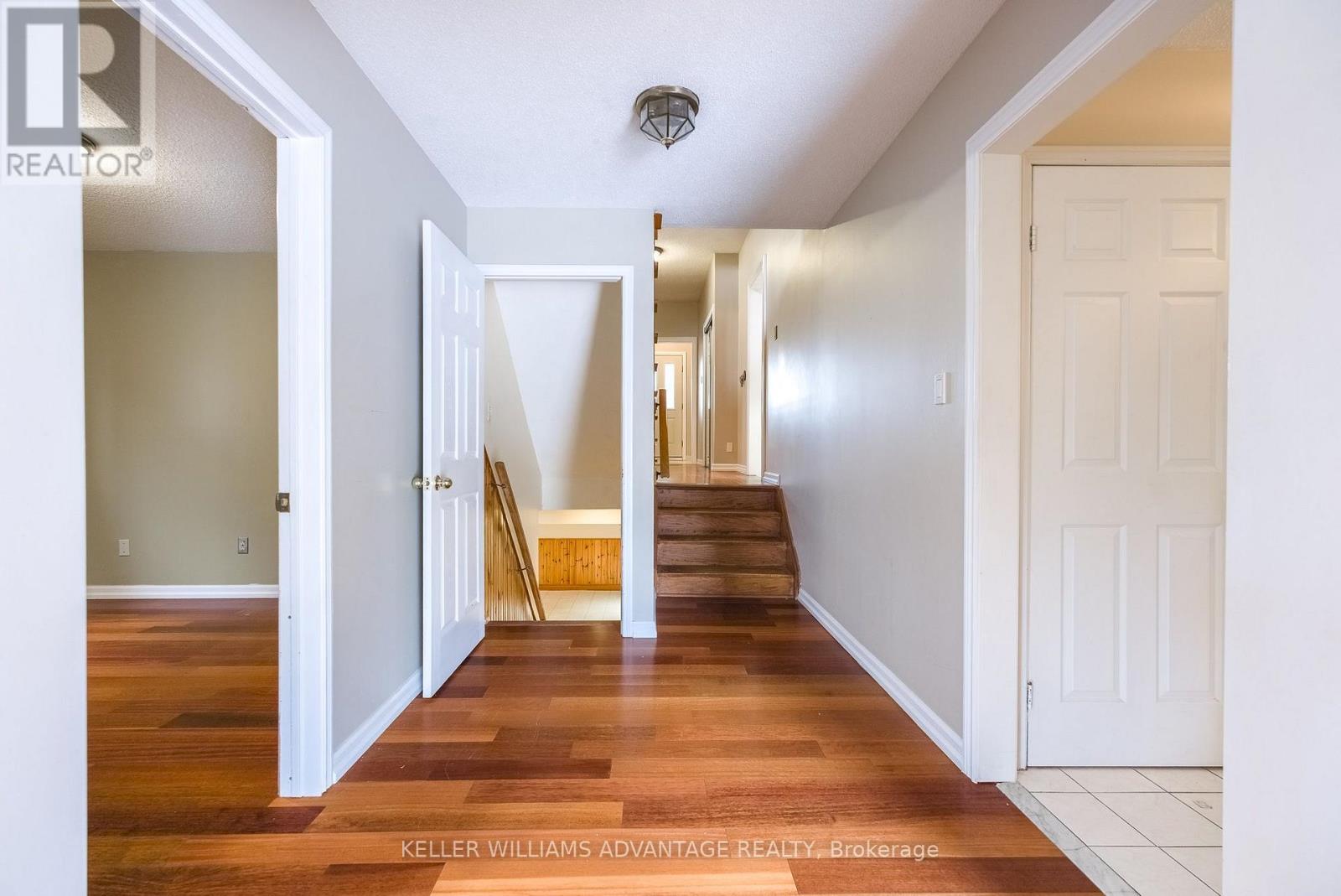 68 FULLERTON CRESCENT - Image 24