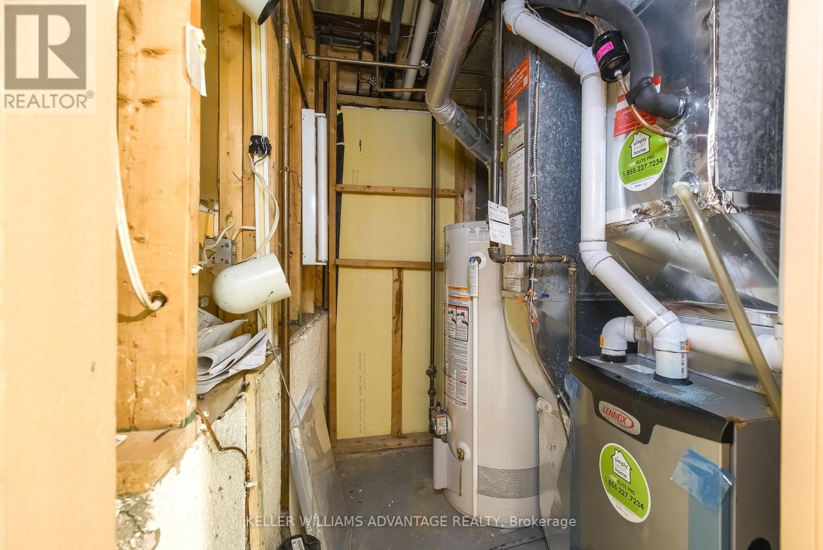 68 FULLERTON CRESCENT - Image 35