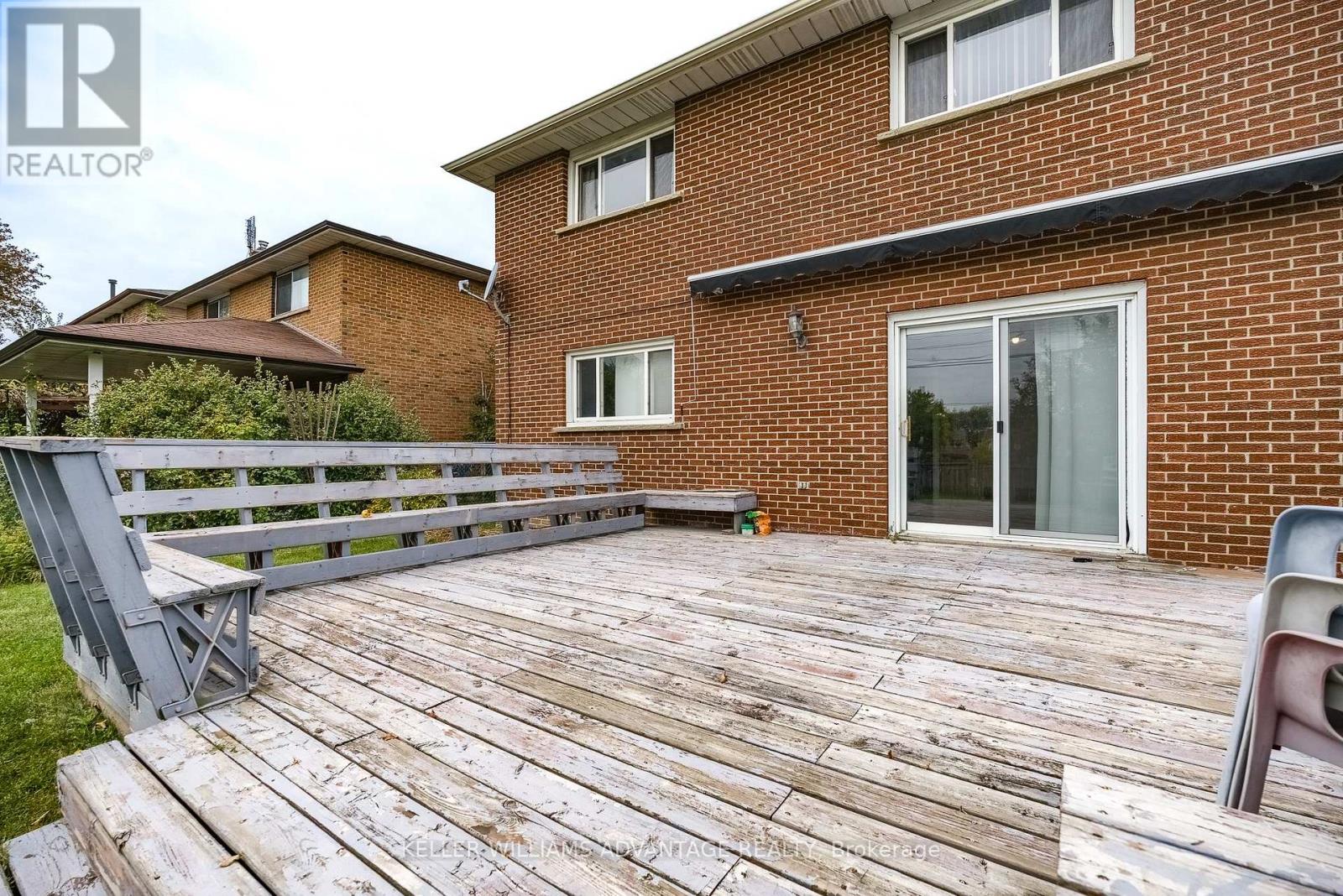 68 FULLERTON CRESCENT - Image 37