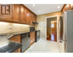 Kitchen - 68 Fullerton Crescent, Markham, ON L3R3G5 Photo 9