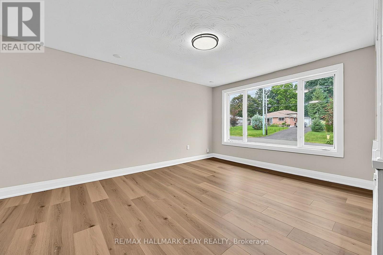 135 PETER STREET - Image 11