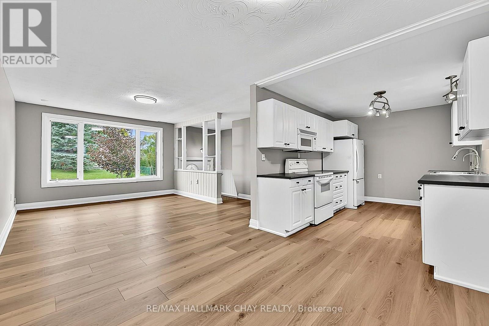 135 PETER STREET - Image 13