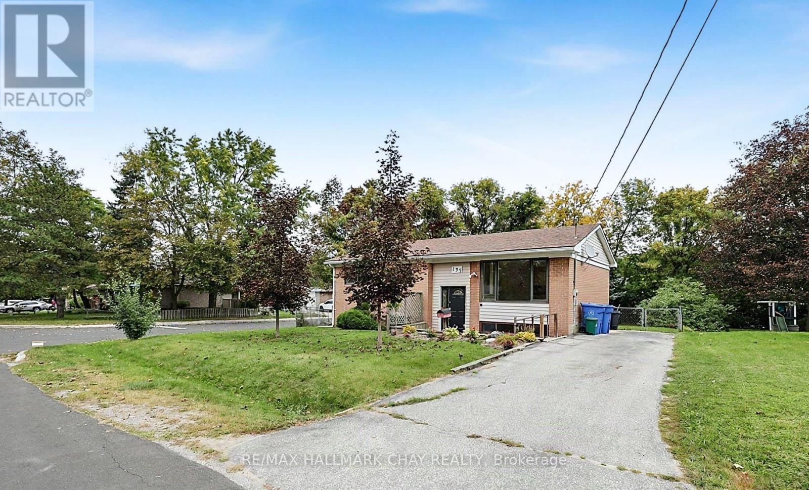 135 PETER STREET - 2