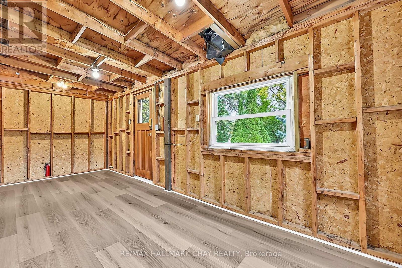 135 PETER STREET - Image 24