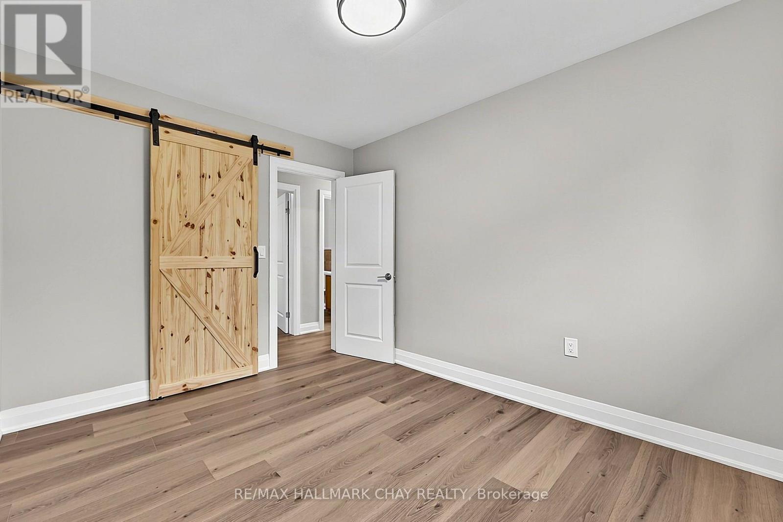 135 PETER STREET - Image 27