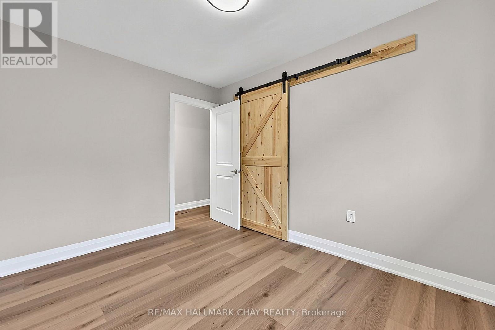 135 PETER STREET - Image 29