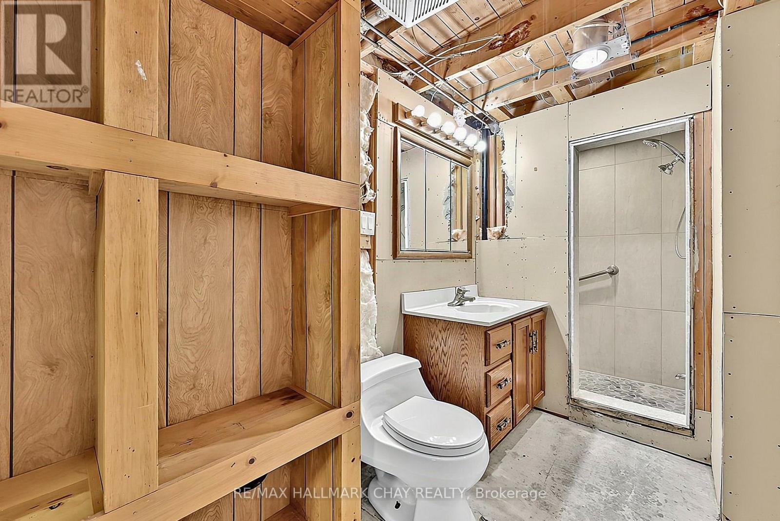 135 PETER STREET - Image 38