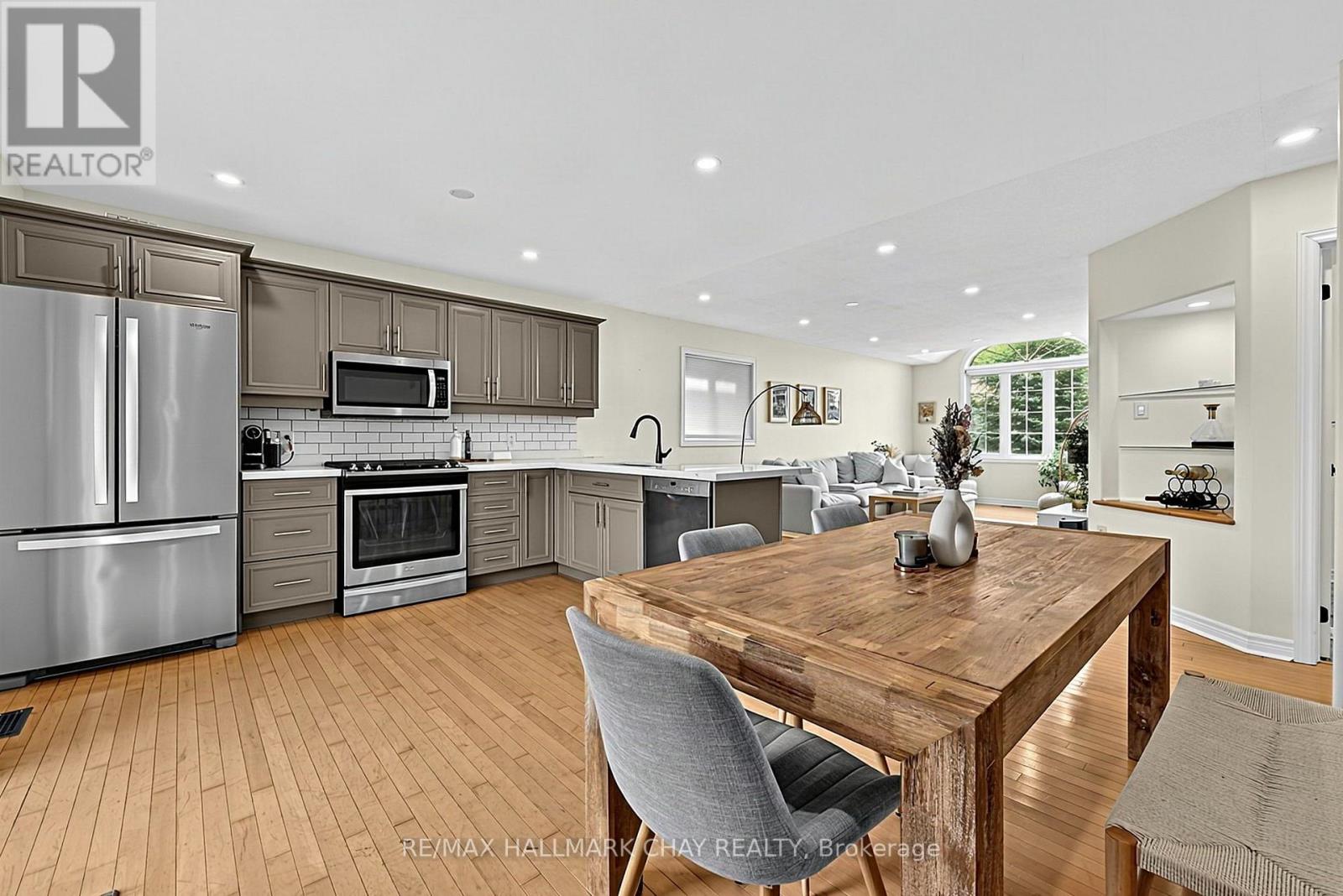 8 GRAHAM STREET - Image 11