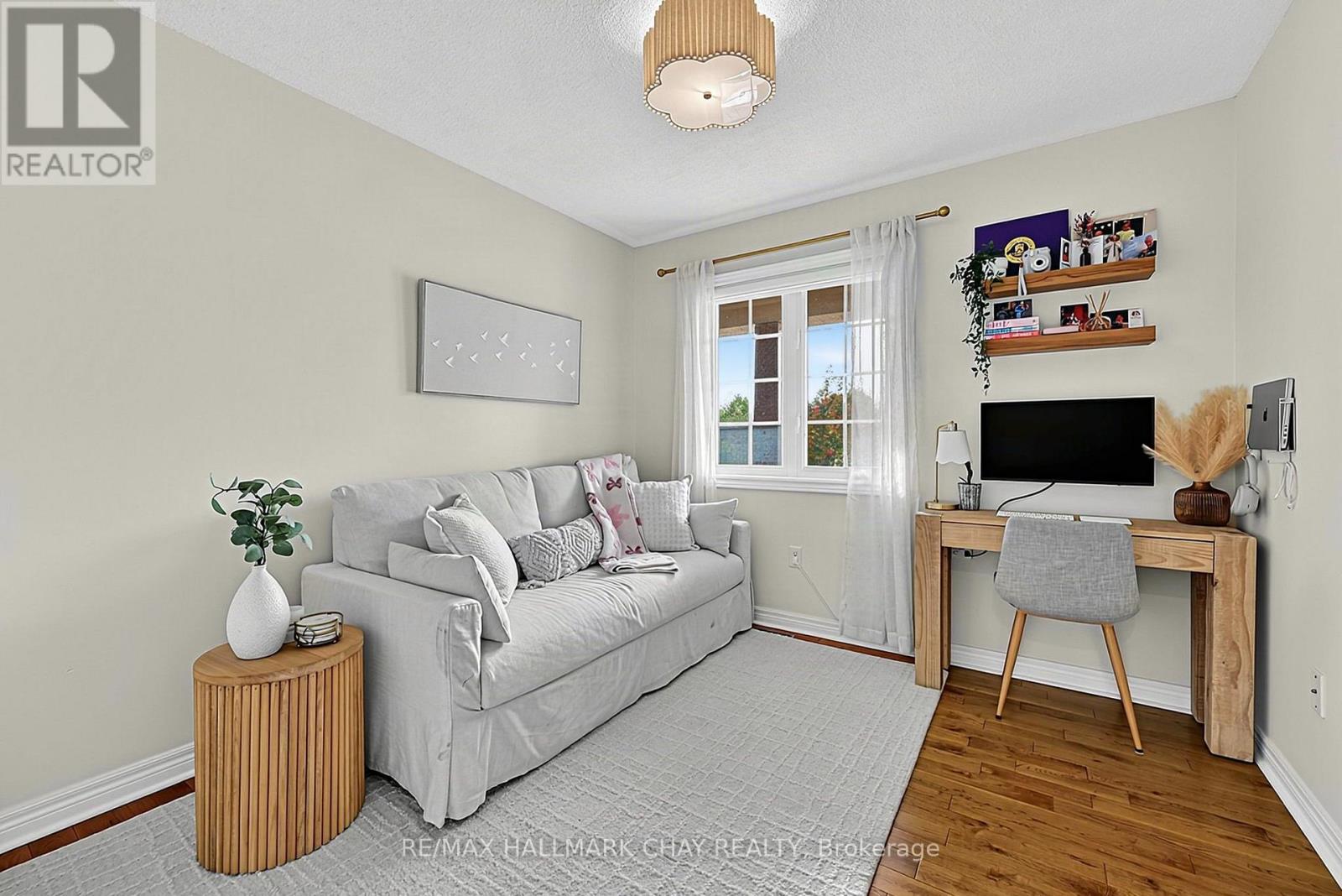 8 GRAHAM STREET - 17