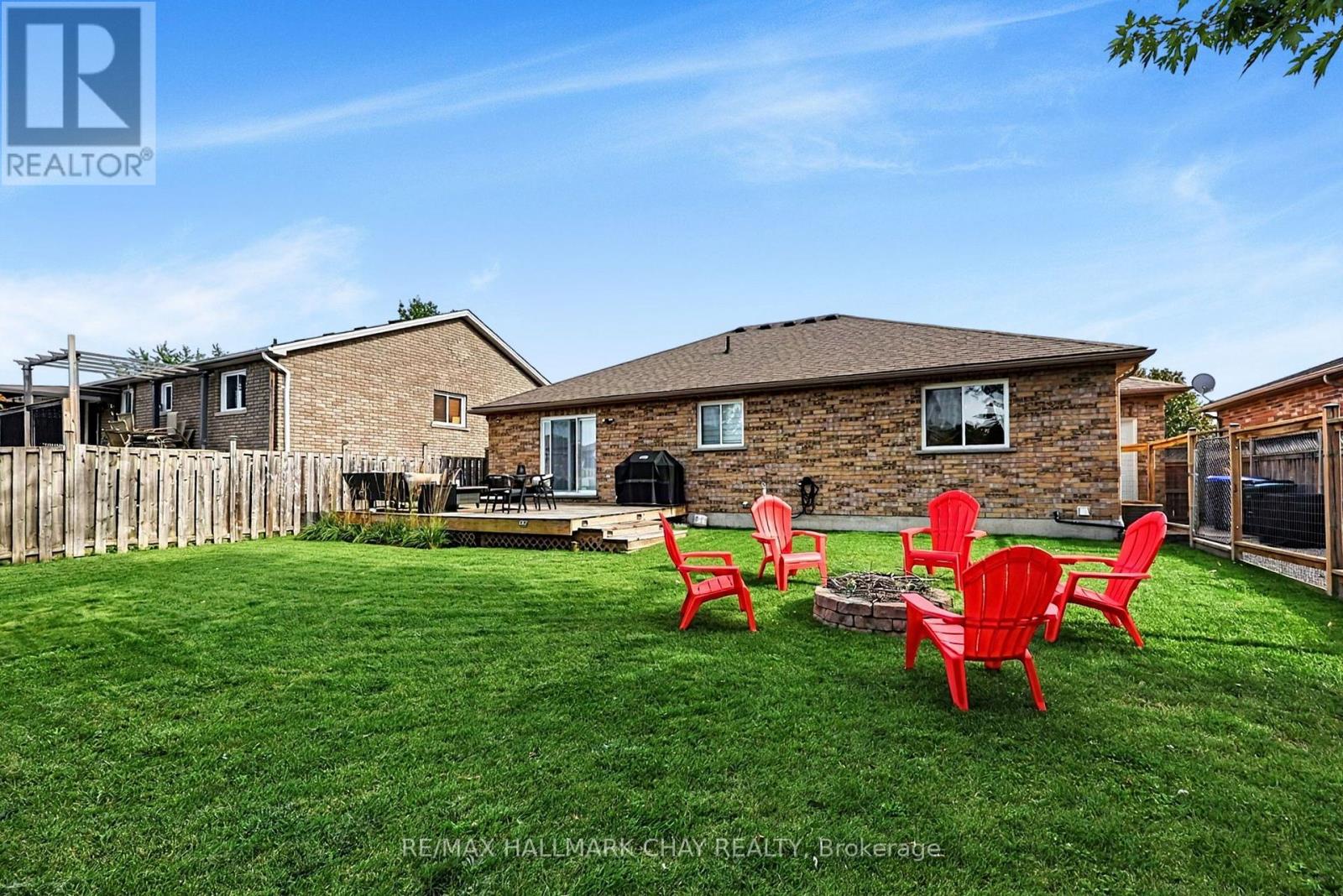 8 GRAHAM STREET - 26