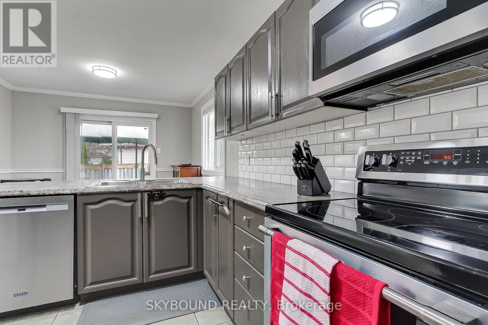 313 HICKLING TRAIL - 15