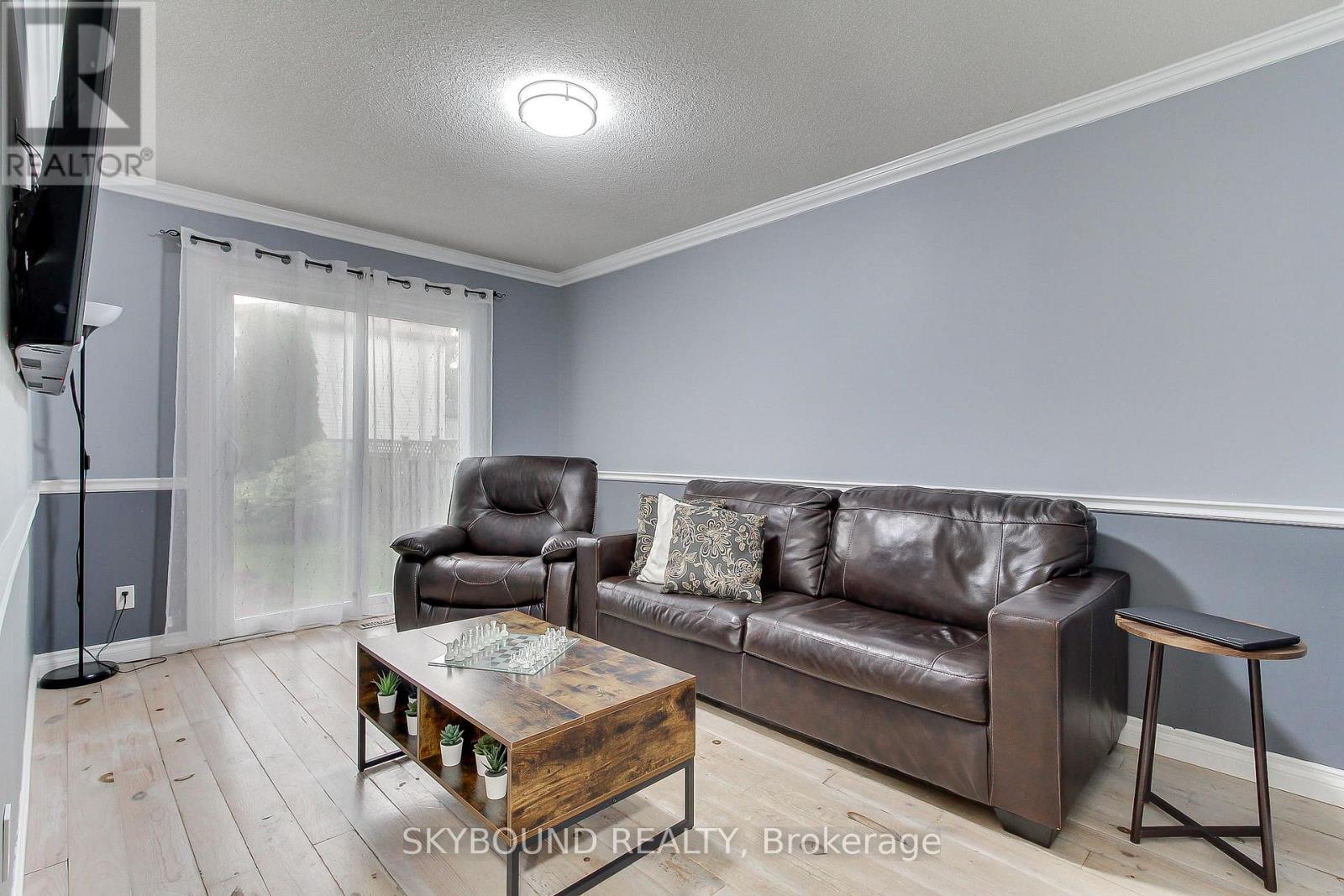 313 HICKLING TRAIL - 18