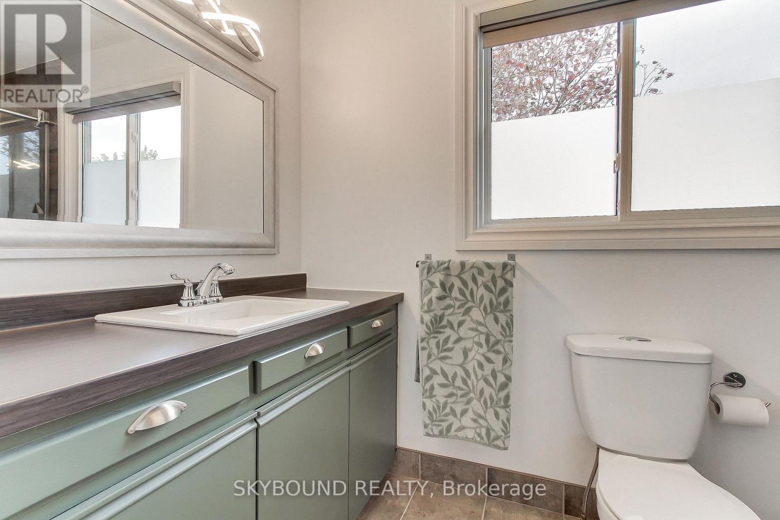 313 HICKLING TRAIL - 24