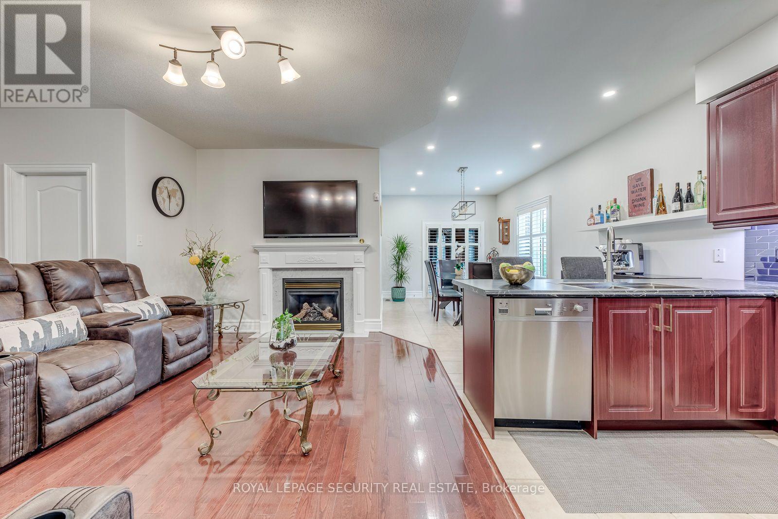 25 Pinecliff Crescent, Barrie photo 11
