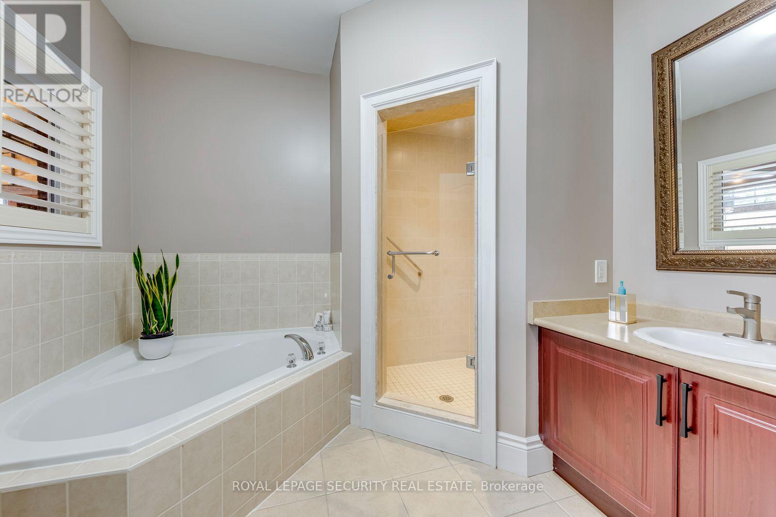 25 Pinecliff Crescent, Barrie photo 24