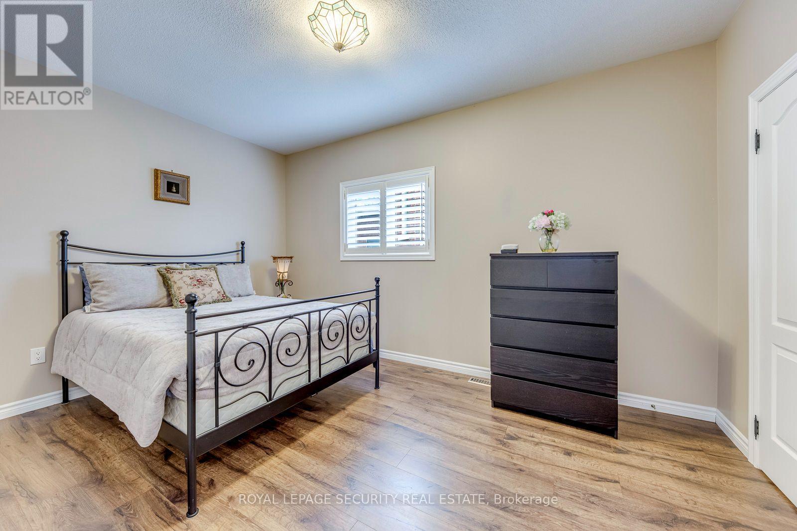 25 Pinecliff Crescent, Barrie photo 27