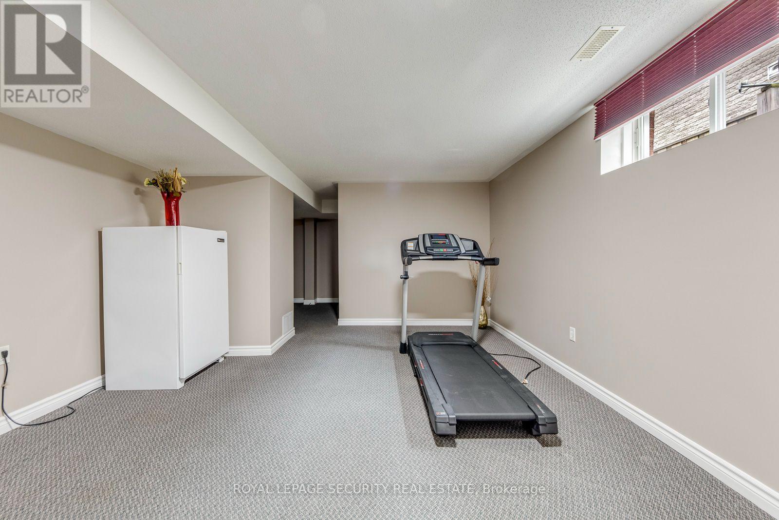 25 Pinecliff Crescent, Barrie photo 31