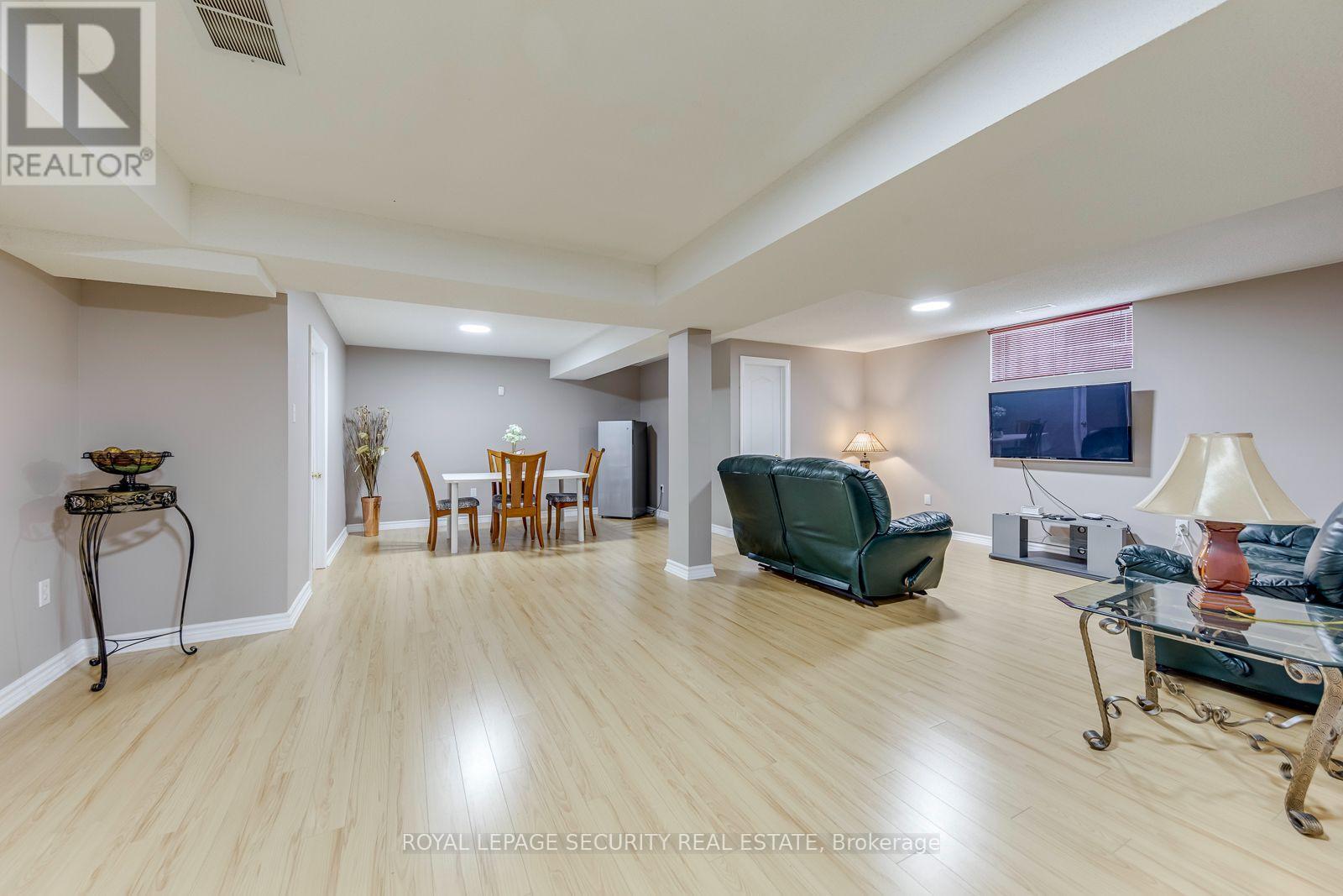25 Pinecliff Crescent, Barrie photo 36