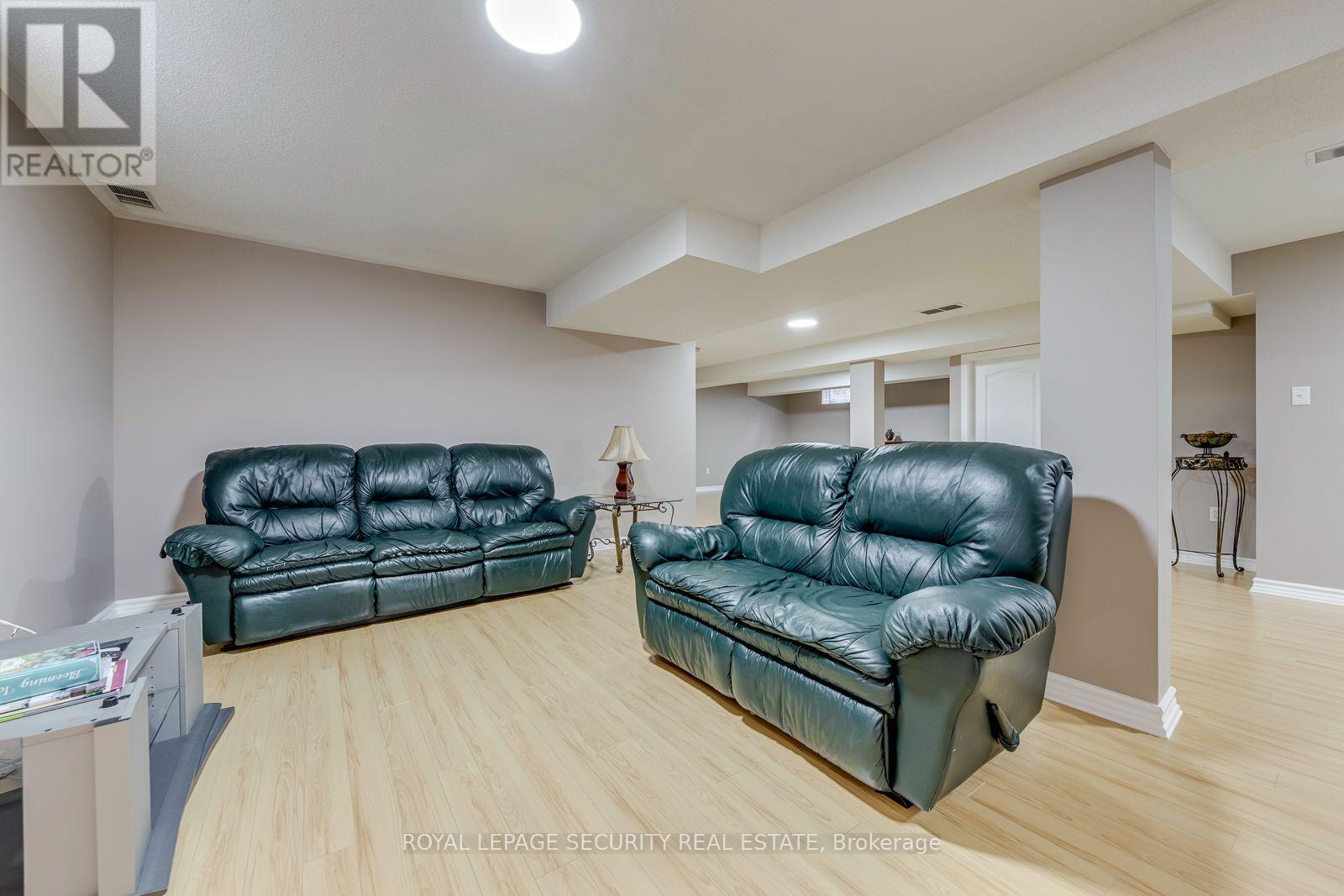 25 Pinecliff Crescent, Barrie photo 38